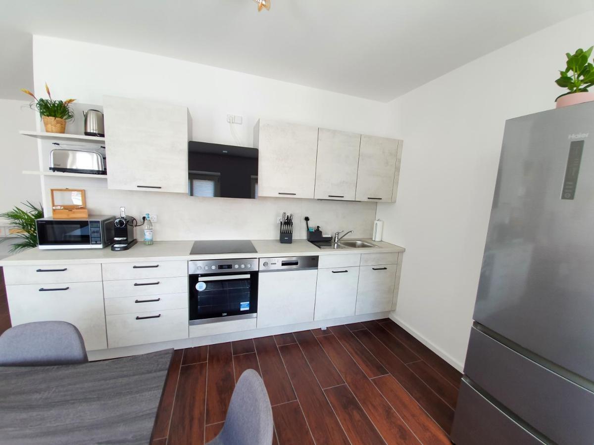 Pb Ferienwohnungen - Fewo 7 - Stilvoll Eingerichtetes Apartment Im Herzen Senftenbergs Luaran gambar
